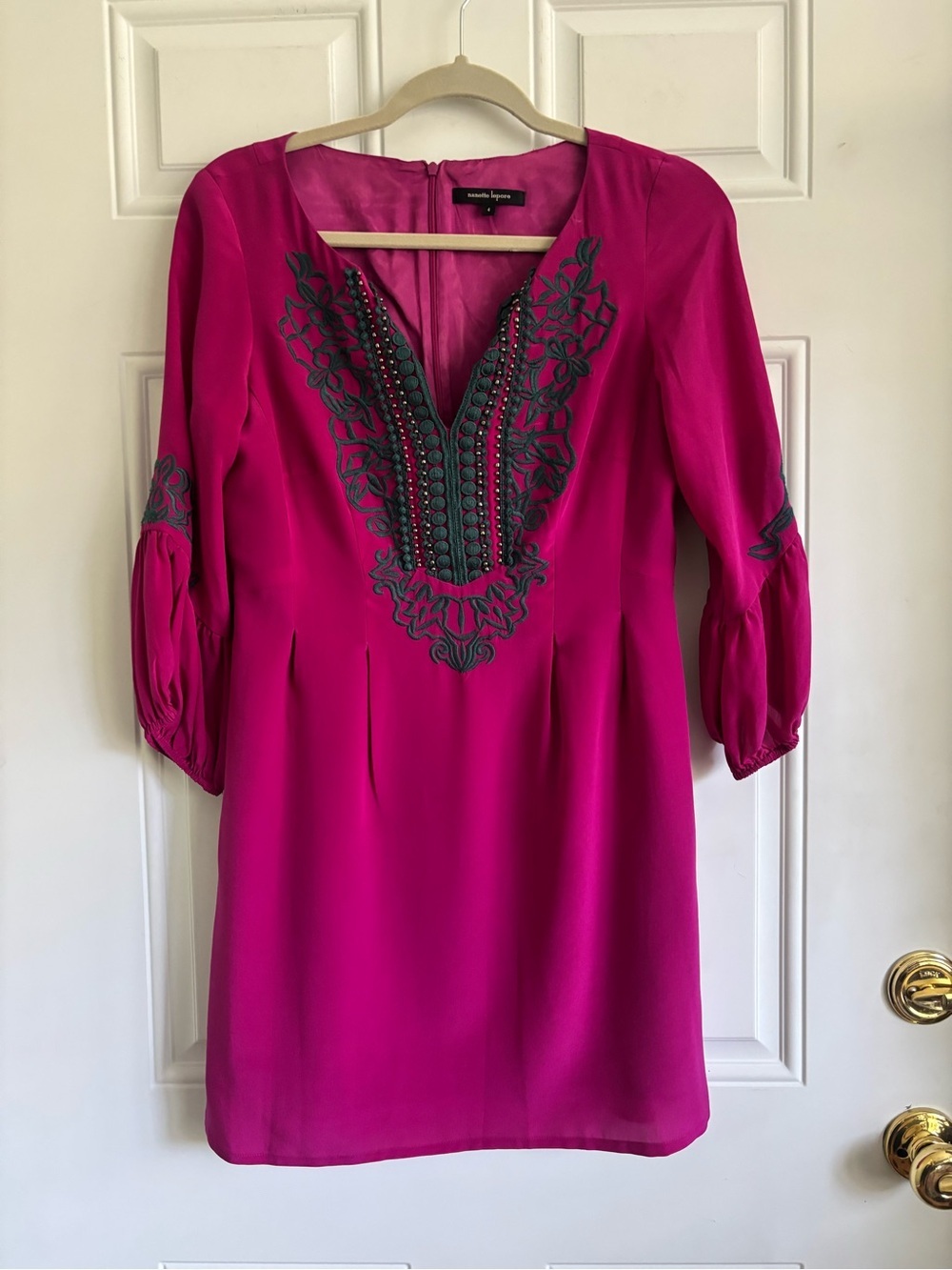 ❤️2/$15or3/$21❤️Nanette Lenore Magenta Embroidered Neck Tunic Silk Dress, Size 4